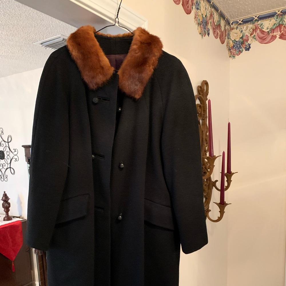 Coat black wool with mink collar